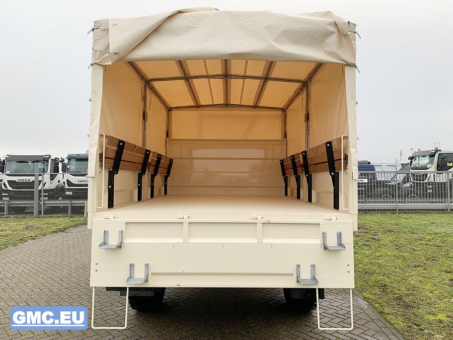 5-GMC19119_Rear-open-xl